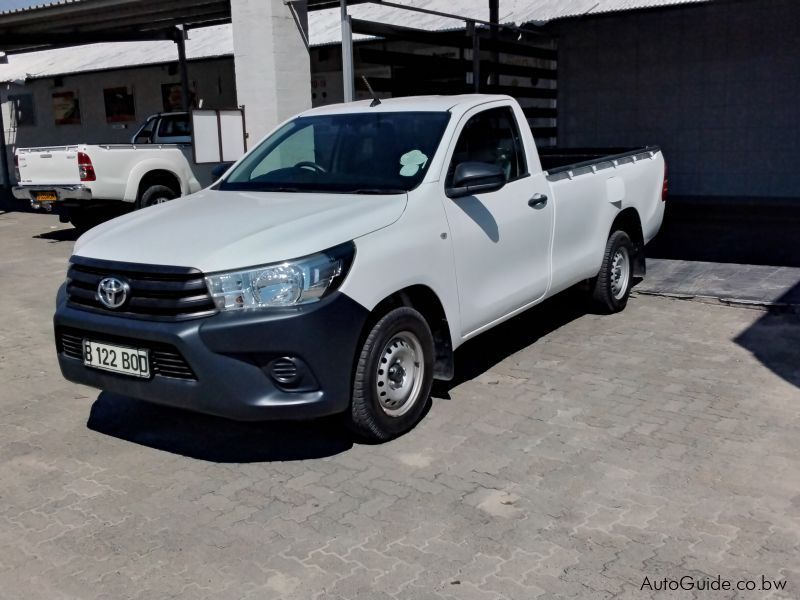 Toyota Hilux 2.0 VVTi in Botswana