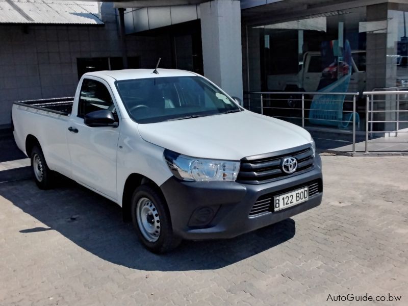 Toyota Hilux 2.0 VVTi in Botswana