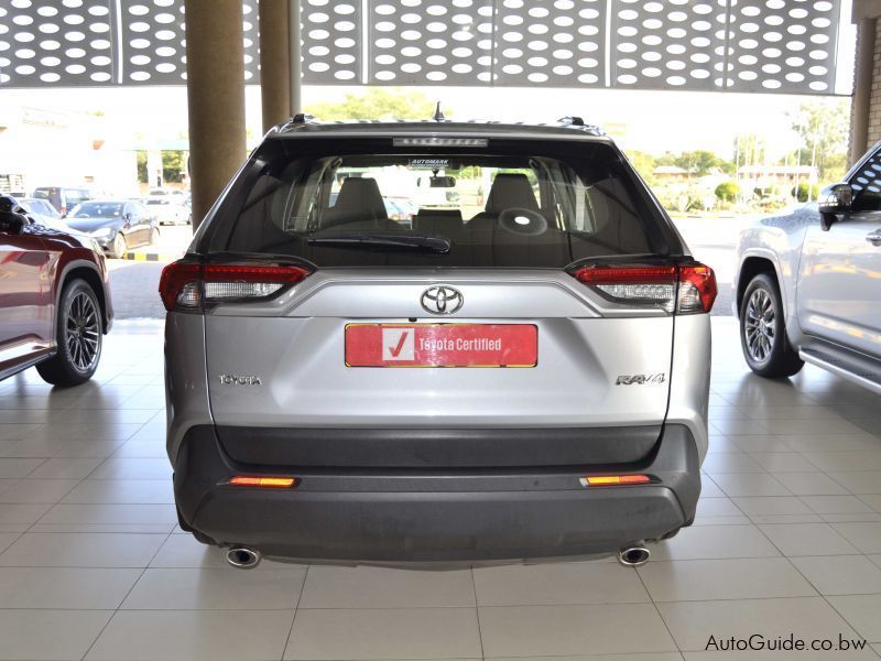 Toyota Rav4 in Botswana