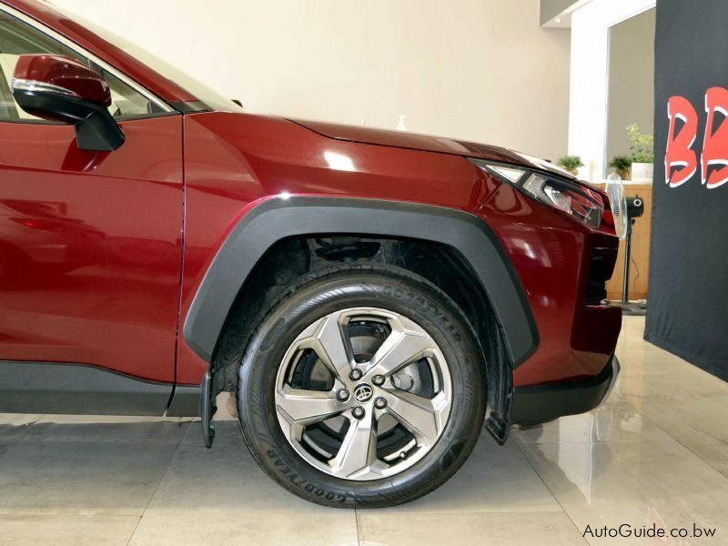 Toyota Rav4 GX-R CVT in Botswana