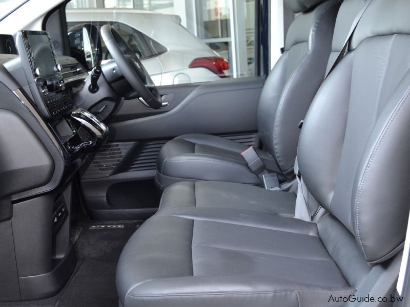 Hyundai Staria Elite 9 Seater in Botswana