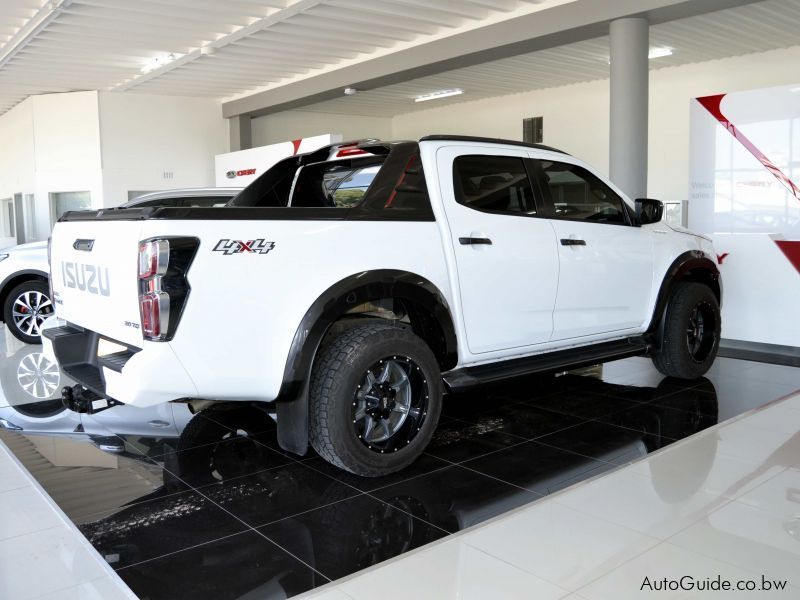 Isuzu D-Max V-Cross 3.0 TD in Botswana