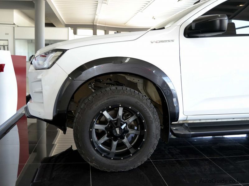 Isuzu D-Max V-Cross 3.0 TD in Botswana