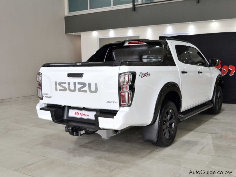 Isuzu D-Max V-Cross TD in Botswana