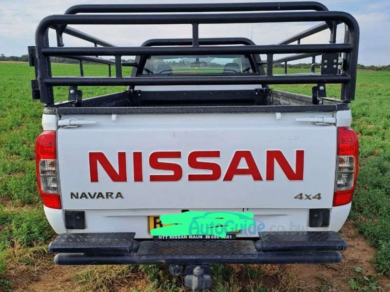 Nissan Navara 2.5 4x4 in Botswana