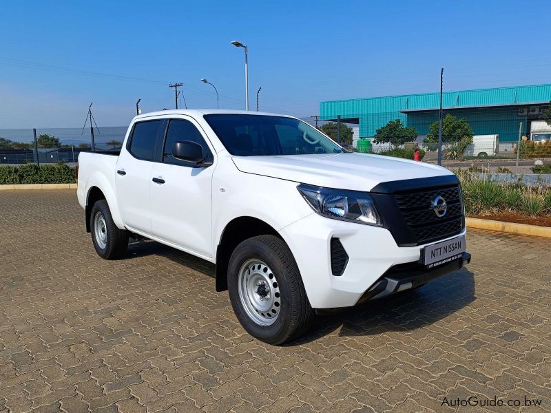 Nissan Navara XE D/Cab in Botswana