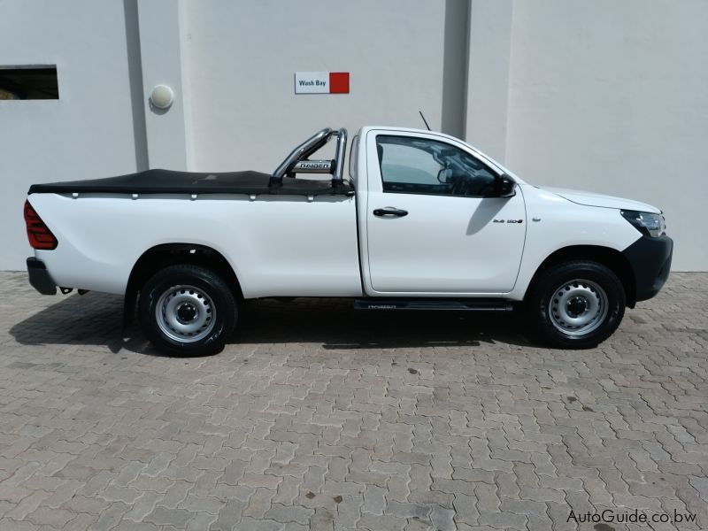 Toyota HILUX SR in Botswana