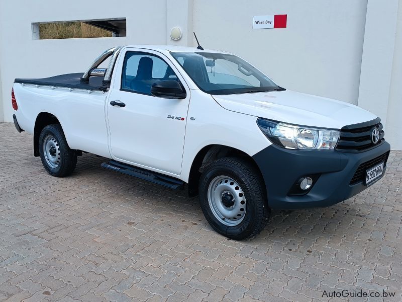 Toyota HILUX SR in Botswana