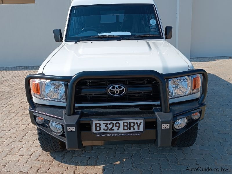 Toyota LAND CRUISER TROOPER SW in Botswana