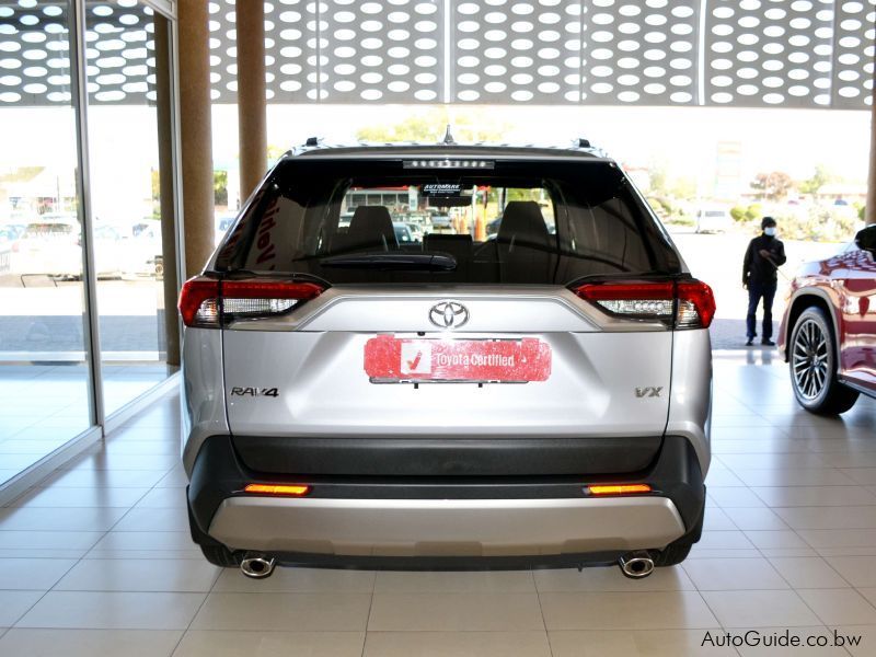 Toyota Rav4 VX in Botswana