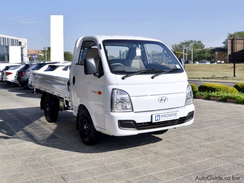 Hyundai H100 Bakkie Drop Side in Botswana