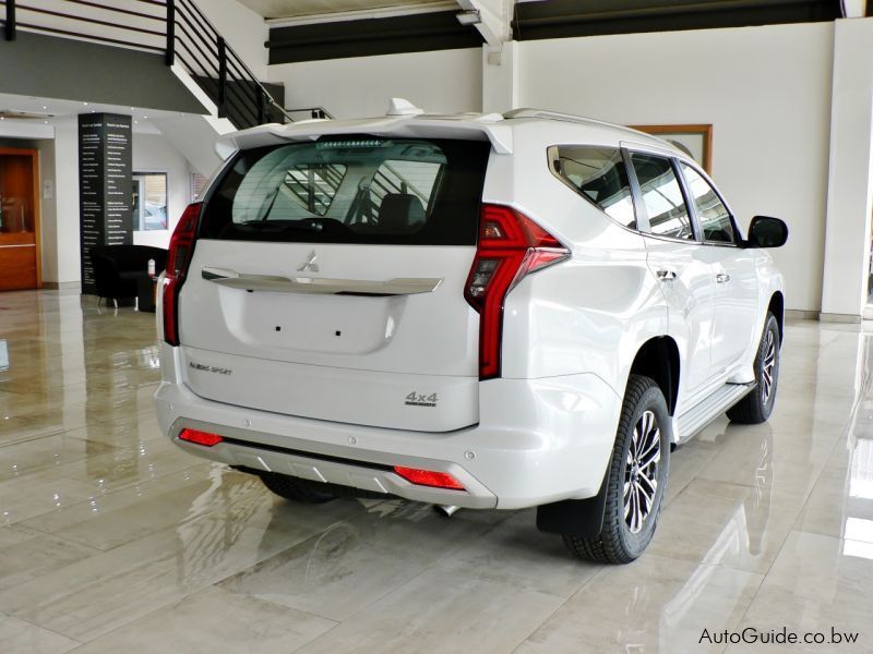 Mitsubishi Pajero Sport - Exceed in Botswana