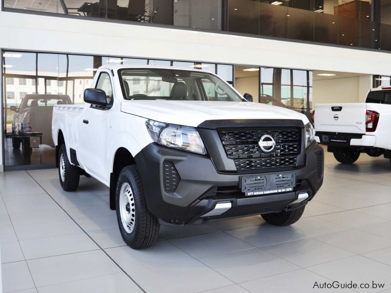 Nissan Navara XE- Manual - 4x4 in Botswana
