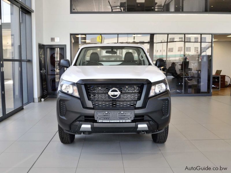 Nissan Navara XE- Manual - 4x4 in Botswana