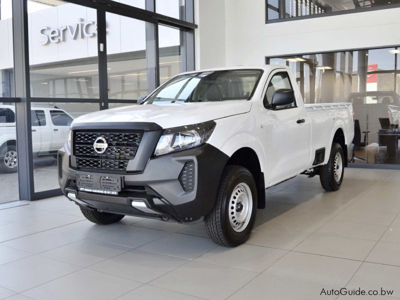 Nissan Navara XE- Manual - 4x4 in Botswana