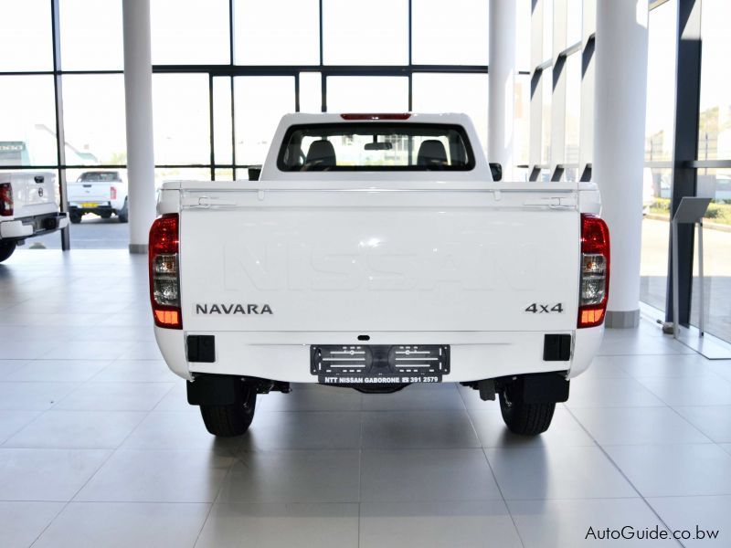 Nissan Navara XE- Manual - 4x4 in Botswana