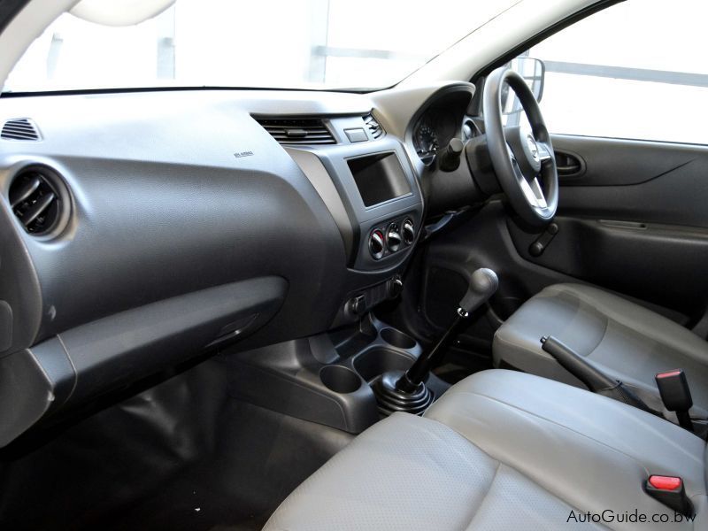 Nissan Navara XE- Manual - 4x4 in Botswana