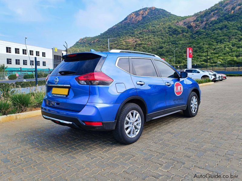 Nissan X-Trail ACENTA CVT 4x4 in Botswana