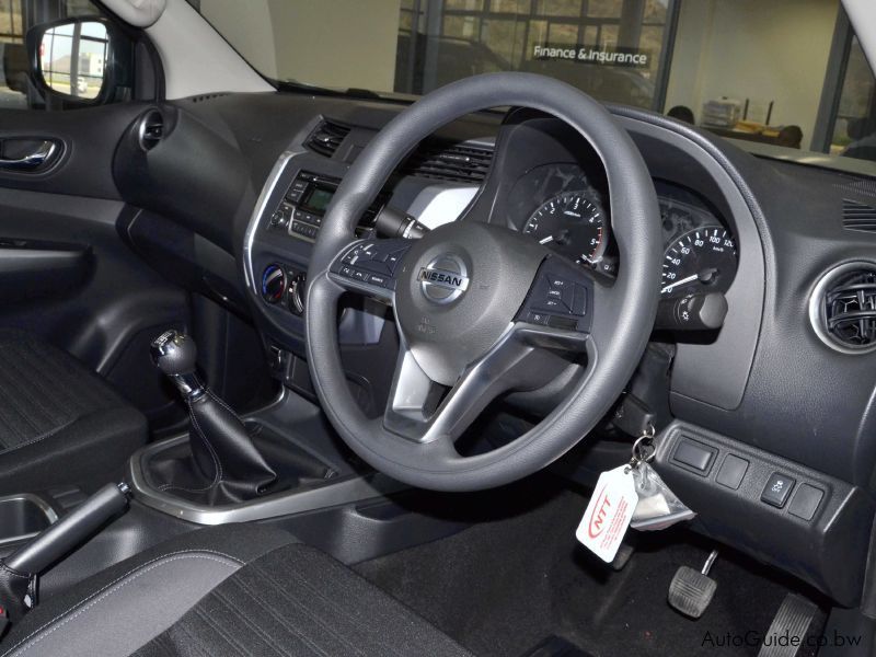 Nissan Navara SE Plus - 4x2 - M/T in Botswana