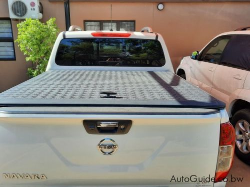 Used Load Shield/ Bin Lid for Nissan Navara DC (2015-2020) for sale in Gaborone