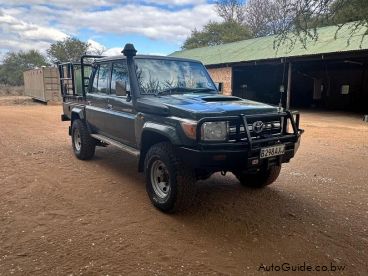 Pre-owned Toyota Land Cruiser 4.5 V8 for sale in 