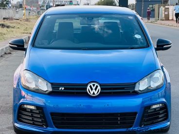 Pre-owned Volkswagen Golf 6R for sale in 