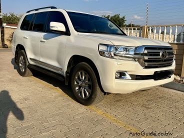 Toyota Landcruiser 200 series 4.5 VX a la venta en 
