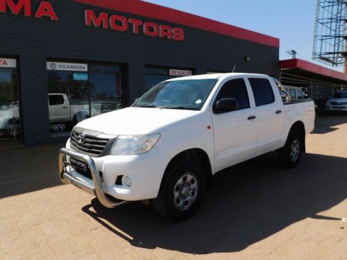 Toyota Hilux SRX 4x4 in Botswana