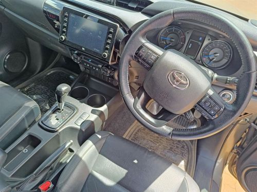 Toyota Hilux Legend RS 2.8GD-6 A/T in Botswana