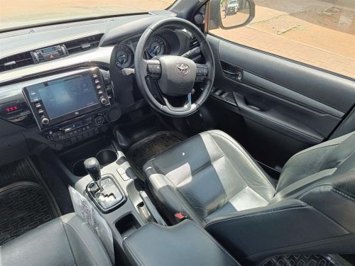 Toyota Hilux Legend RS 2.8GD-6 A/T in Botswana