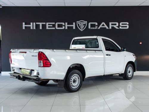 Toyota Hilux 2.0L S/Cab Pick-Up in Botswana