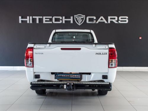 Toyota Hilux 2.0L S/Cab Pick-Up in Botswana