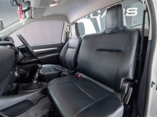 Toyota Hilux 2.0L S/Cab Pick-Up in Botswana