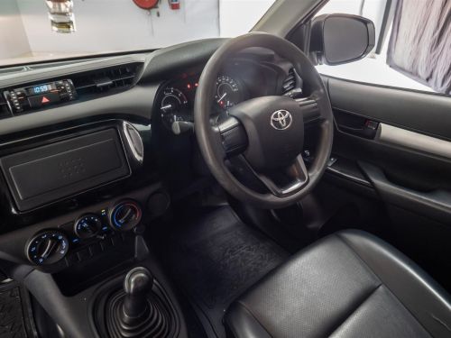Toyota Hilux 2.0L S/Cab Pick-Up in Botswana