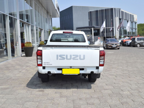 Isuzu D-Max Baseline in Botswana