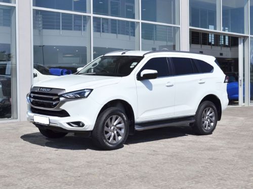 Isuzu MU-X 3.0 TD - A/T- 4x4 - 7 Seater in Botswana