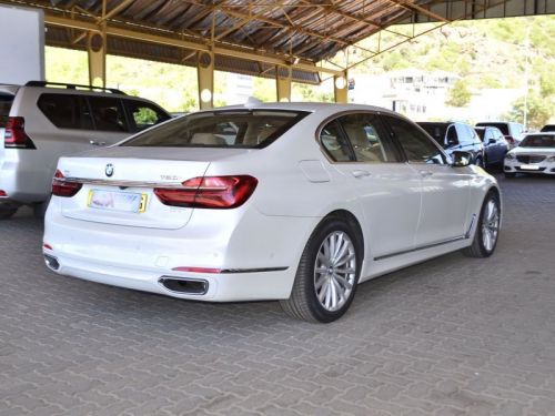 BMW 750i in Botswana