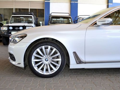 BMW 750i in Botswana