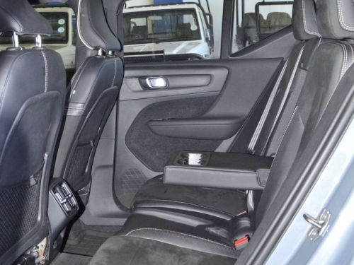 Volvo XC40 D4 in Botswana