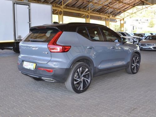 Volvo XC40 D4 in Botswana