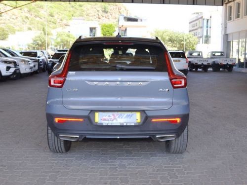 Volvo XC40 D4 in Botswana