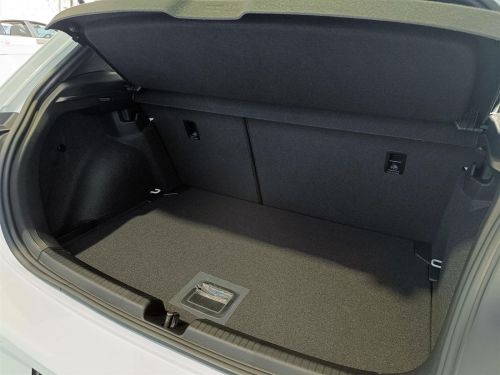 Volkswagen Polo 1.0L TSi DSG 85kW in Botswana