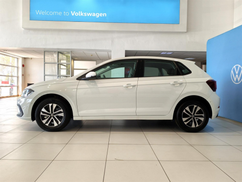 Volkswagen Polo PA Life 1.0TSi in Botswana