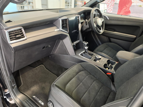 Volkswagen Amarok Dark Label 2.0TDi 4x4 A/T in Botswana