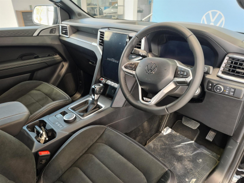 Volkswagen Amarok Dark Label 2.0TDi 4x4 A/T in Botswana