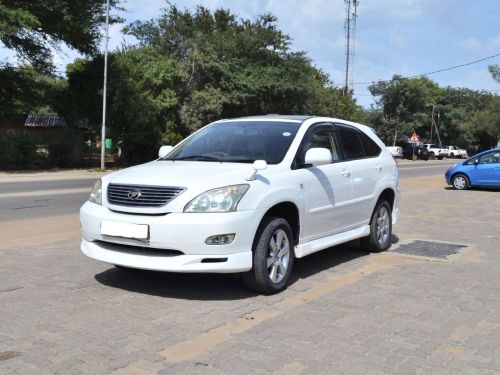 Toyota Harrier 300G in Botswana