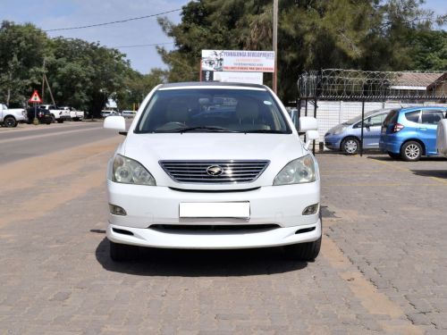 Toyota Harrier 300G in Botswana