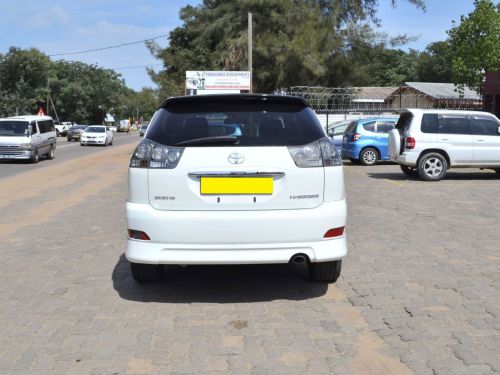 Toyota Harrier 300G in Botswana