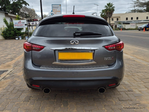 Infiniti FX50S PRM in Botswana
