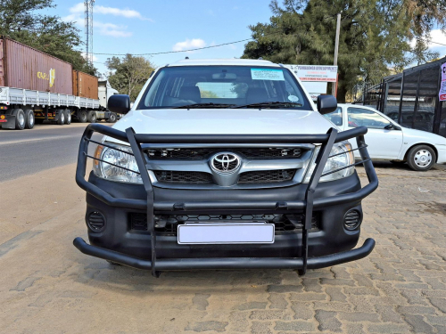 Toyota Hilux 2.5D in Botswana